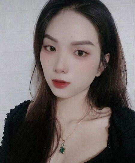 Ảnh 12 của Clip sex Em đeo kính váy xanh xinh dâm dáng ngon cực Hot (Full Clip + Pic) – Phần 2
