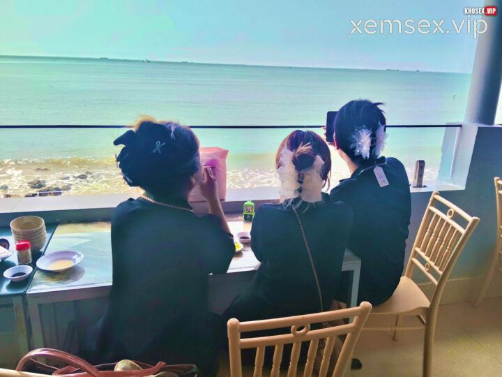Ảnh 2 của Kỷ niệm some 3 em gái ở Vũng Tàu (Full Clip + Pic)